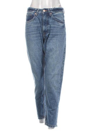 Γυναικείο Τζίν Bershka, Μέγεθος S, Χρώμα Μπλέ, Τιμή 17,99 €
