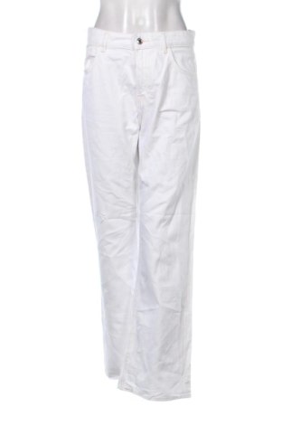 Дамски дънки Bershka, Размер M, Цвят Бял, Цена 15,33 €