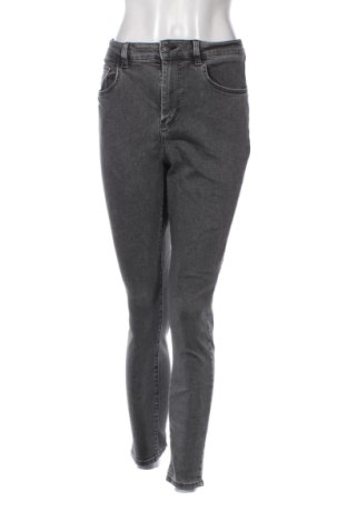 Дамски дънки C&A, Размер XL, Цвят Черен, Цена 15,33 €