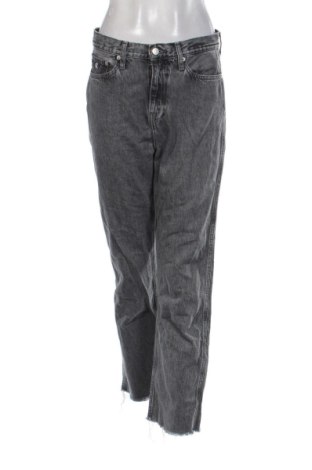 Dámske džínsy  Calvin Klein Jeans, Veľkosť L, Farba Sivá, Cena  41,95 €