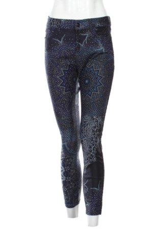 Дамски дънки Desigual, Размер M, Цвят Многоцветен, Цена 38,85 €