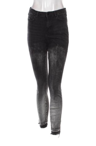 Дамски дънки Guess, Размер M, Цвят Многоцветен, Цена 38,85 €