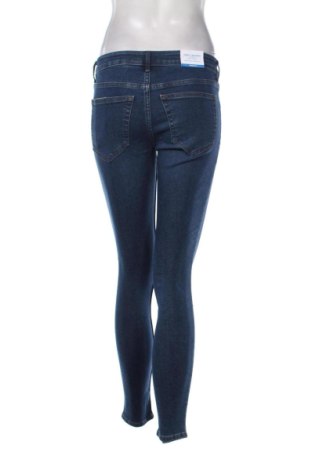 Damskie jeansy H&M, Rozmiar M, Kolor Niebieski, Cena 123,99 zł