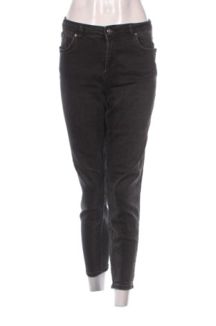 Blugi de femei Karol, Mărime XL, Culoare Gri, Preț 78,20 Lei, #136454986
