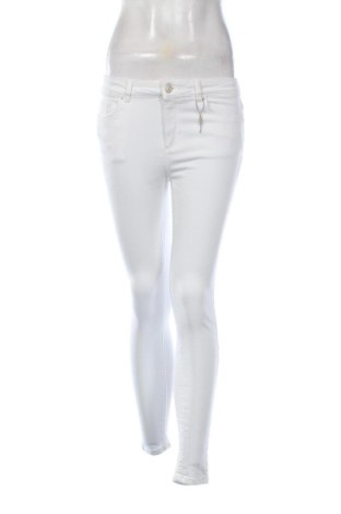Damen Jeans Pieces, Größe S, Farbe Weiß, Preis 17,39 €, #136445494