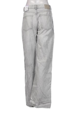 Dámské džíny  Pull&Bear, Velikost M, Barva Šedá, Cena  699,00 Kč