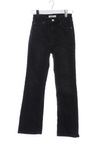 Damskie jeansy Pull&Bear, Rozmiar XXS, Kolor Czarny, Cena 83,22 zł