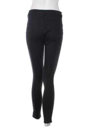 Дамски дънки Pull&Bear, Размер M, Цвят Черен, Цена 16,36 €