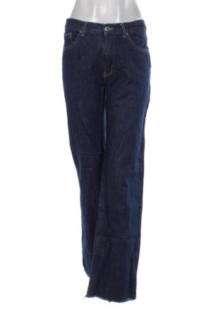 Damskie jeansy Pull&Bear, Rozmiar M, Kolor Niebieski, Cena 80,38 zł