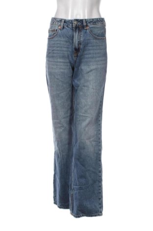 Damskie jeansy Stradivarius, Rozmiar S, Kolor Niebieski, Cena 78,99 zł