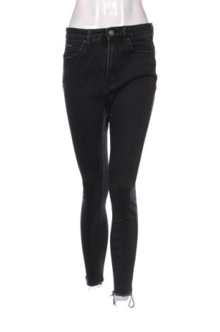 Дамски дънки Stradivarius, Размер L, Цвят Черен, Цена 15,33 €