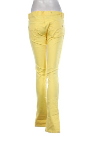 Дамски дънки Stradivarius, Размер L, Цвят Жълт, Цена 15,33 €