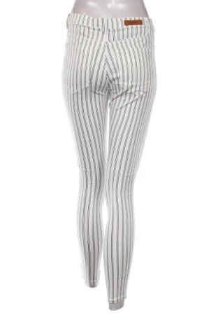 Dámske džínsy  Stradivarius, Veľkosť M, Farba Viacfarebná, Cena  17,95 €