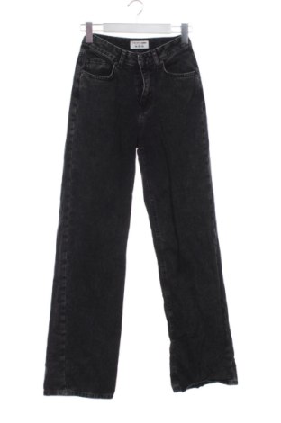 Damskie jeansy Terranova, Rozmiar XS, Kolor Szary, Cena 80,38 zł