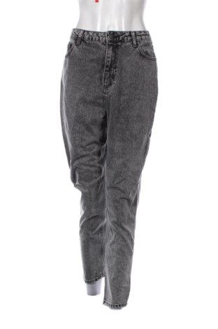 Blugi de femei Trendyol, Mărime S, Culoare Gri, Preț 70,99 Lei, #136401455