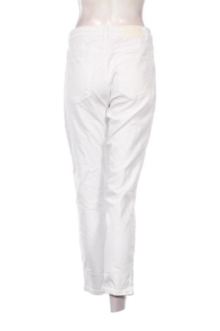 Damen Jeans Zara, Größe M, Farbe Weiß, Preis € 18,99