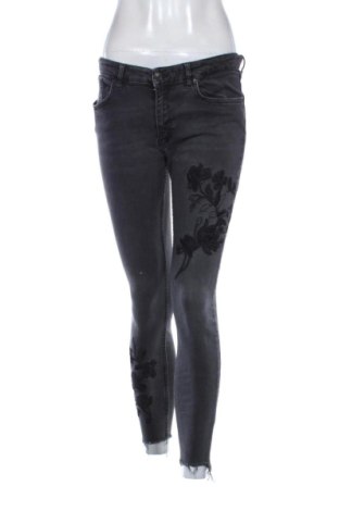 Damen Jeans Zara, Größe M, Farbe Grau, Preis 18,01 €