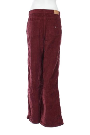Damskie sztruksy Tommy Jeans, Rozmiar M, Kolor Czerwony, Cena 504,99 zł