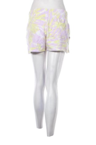 Damskie szorty Adidas Originals, Rozmiar S, Kolor Kolorowy, Cena 91,99 zł