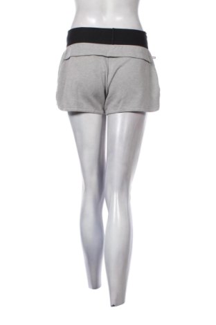Дамски къс панталон Adidas, Размер M, Цвят Сив, Цена 17,89 €