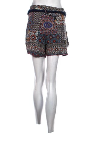 Dámské kraťasy  Desigual, Velikost M, Barva Vícebarevné, Cena  696,00 Kč
