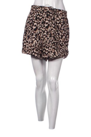 Дамски къс панталон H&M, Размер XL, Цвят Многоцветен, Цена 10,22 €