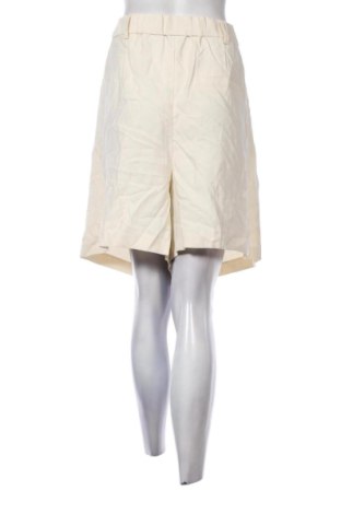 Дамски къс панталон Kiabi, Размер 4XL, Цвят Екрю, Цена 16,36 €