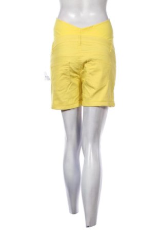 Pantaloni scurți de femei Maternite, Mărime M, Culoare Galben, Preț 107,99 Lei