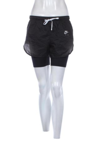 Pantaloni scurți de femei Nike, Mărime S, Culoare Multicolor, Preț 88,62 Lei