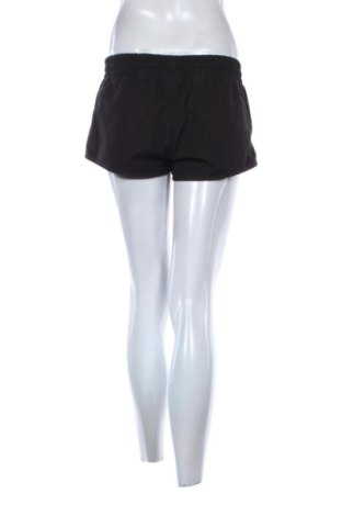 Pantaloni scurți de femei PUMA, Mărime M, Culoare Negru, Preț 93,84 Lei