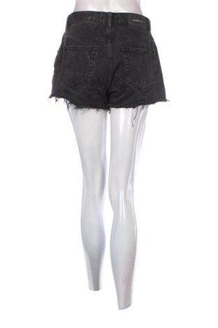 Damen Shorts Pull&Bear, Größe M, Farbe Schwarz, Preis 12,99 €