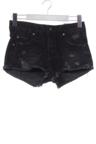 Pantaloni scurți de femei Pull&Bear, Mărime M, Culoare Negru, Preț 51,00 Lei