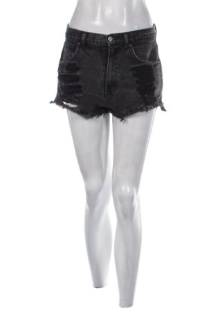 Pantaloni scurți de femei Pull&Bear, Mărime M, Culoare Negru, Preț 51,00 Lei