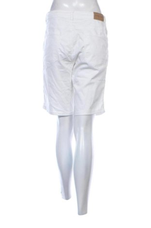 Pantaloni scurți de femei Red Button, Mărime XL, Culoare Alb, Preț 107,99 Lei