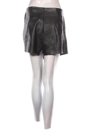 Pantaloni scurți de femei Reserved, Mărime M, Culoare Negru, Preț 52,13 Lei