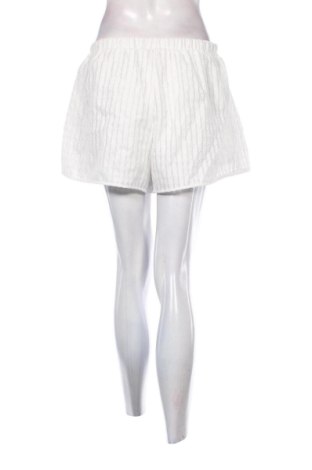 Pantaloni scurți de femei SHEIN, Mărime S, Culoare Alb, Preț 52,13 Lei