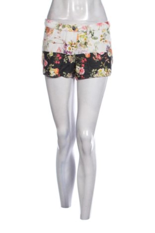 Damen Shorts Silvian Heach, Größe M, Farbe Mehrfarbig, Preis € 25,00