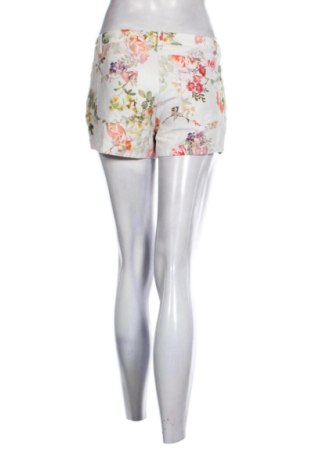 Damen Shorts Silvian Heach, Größe M, Farbe Mehrfarbig, Preis € 25,00