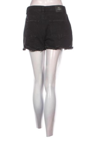 Damen Shorts Stradivarius, Größe M, Farbe Grau, Preis 9,78 €