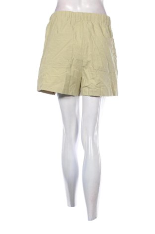 Damen Shorts Stradivarius, Größe XL, Farbe Grün, Preis 20,99 €