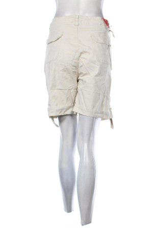 Дамски къс панталон Unbranded, Размер XXL, Цвят Екрю, Цена 16,36 €