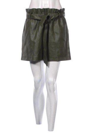 Дамски къс панталон Vero Moda, Размер M, Цвят Зелен, Цена 10,73 €