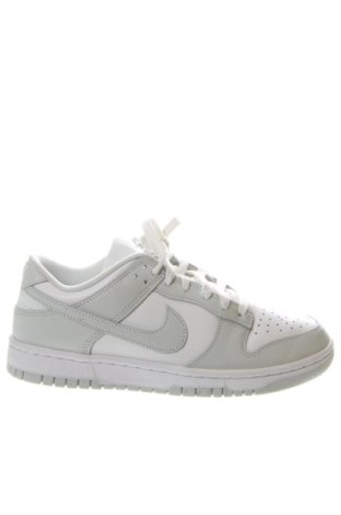 Дамски обувки Nike, Размер 40, Цвят Бял, Цена 104,81 €