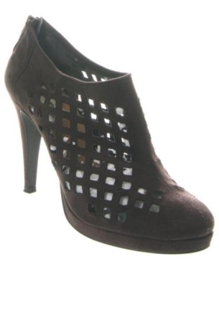 Damenschuhe Stradivarius, Größe 38, Farbe Braun, Preis € 37,40