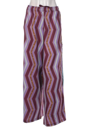 Damenhose Adidas, Größe L, Farbe Mehrfarbig, Preis 93,99 €