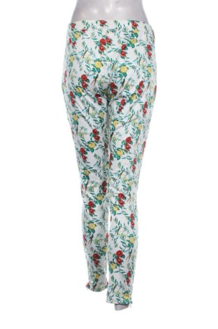 Дамски панталон Armani Jeans, Размер XL, Цвят Многоцветен, Цена 65,44 €