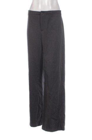 Damenhose Bershka, Größe L, Farbe Grau, Preis € 17,99