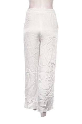 Damenhose Bershka, Größe S, Farbe Weiß, Preis 19,99 €