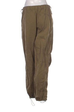 Pantaloni de femei Bershka, Mărime M, Culoare Verde, Preț 91,99 Lei