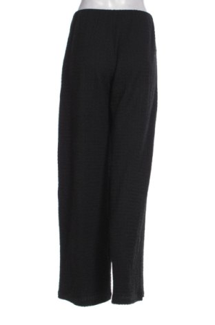Pantaloni de femei Bershka, Mărime M, Culoare Negru, Preț 91,99 Lei